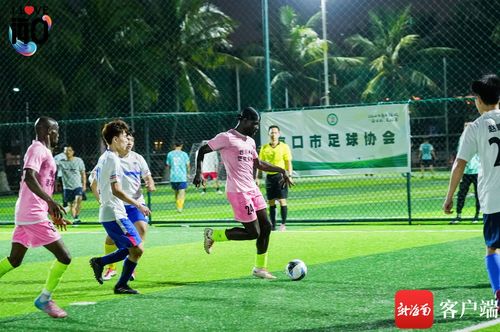 CBA：终结不胜“魔咒” 青岛男篮97-79客胜新疆男篮